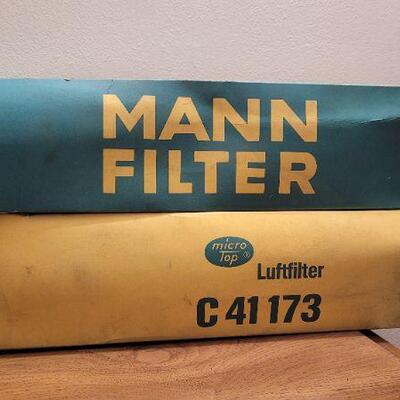 Lot 1052: Vintage New Stock MANN FILTER MERCEDES BENZ Air Filter 