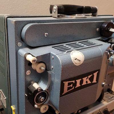 Lot 1055: Vintage EIKI RT-0 Projector TESTED A+