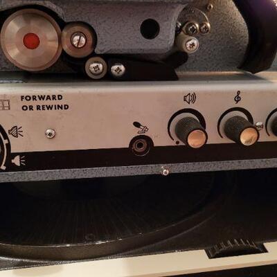 Lot 1055: Vintage EIKI RT-0 Projector TESTED A+
