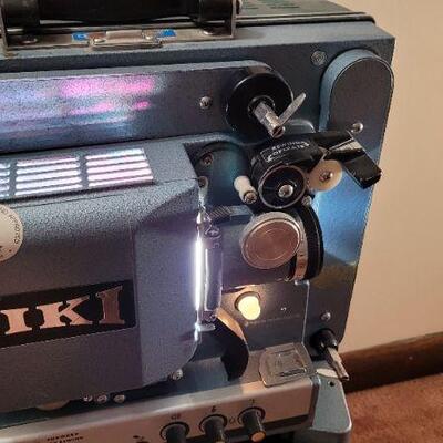 Lot 1055: Vintage EIKI RT-0 Projector TESTED A+