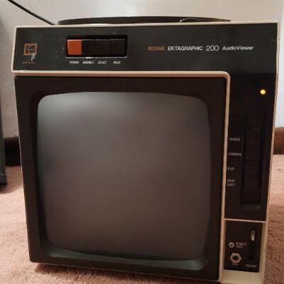 Lot 1057: KODAK EKTAGRAPHIC 200 Audio Viewer 
