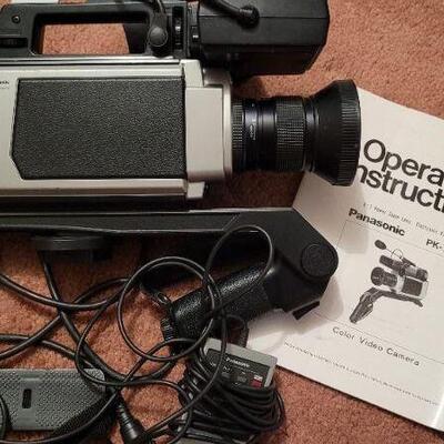 Lot 1058: Vintage PANASONIC Color Video Camera