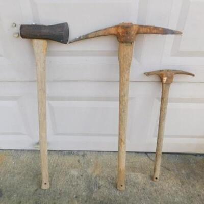 Hand Tools include Maul, Pick, and Miner's Pick