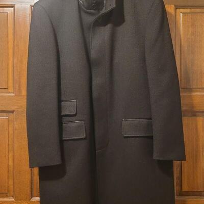 Lot 1061: Cardinal of Canada Mens 42R Mens Over Coat