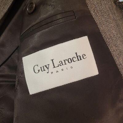 Lot 1062: Guy Laroche Men's Suit