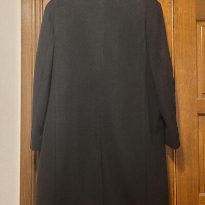 Lot 1063: Nautica Men's 40S  Coat