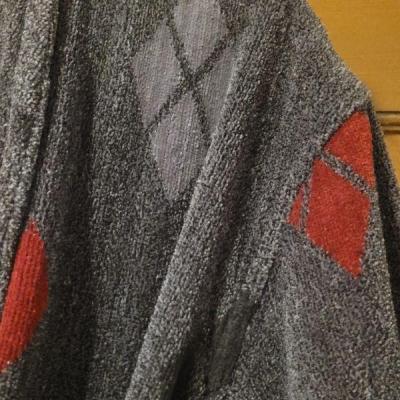 Lot 1066: Men's Plush Robe