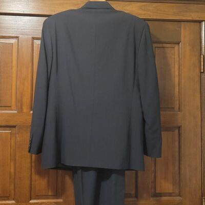 Lot 1067: Durban Men's Suit