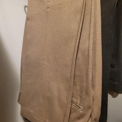 Lot 1070: (5) Men's Dress Pants 34/30