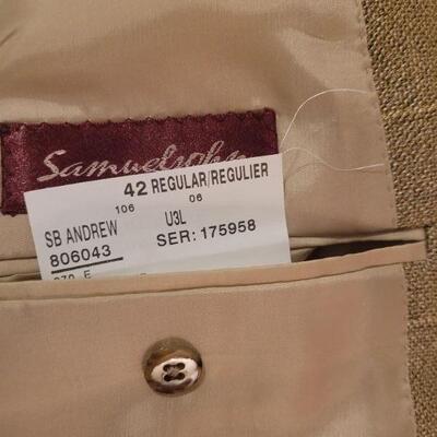 Lot 1072: NEW with Tags J. Pitner Suit