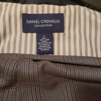Lot 1074: Daniel Cremieux Linen Suit Jacket with Dress Pants