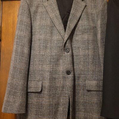 Lot 1076: (2) Mens Suit Jackets and (1) Pair of Dress Pants
