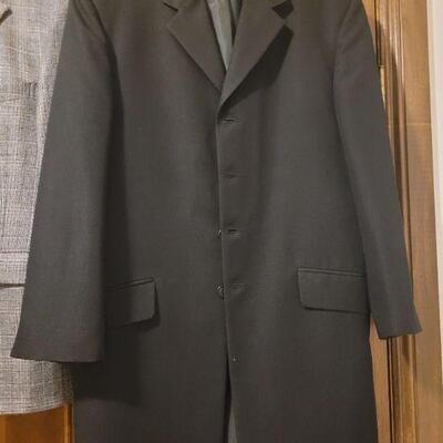 Lot 1076: (2) Mens Suit Jackets and (1) Pair of Dress Pants
