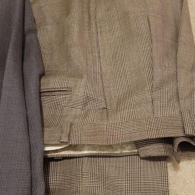 Lot 1077: (5) Pairs of Men's Dress Pants