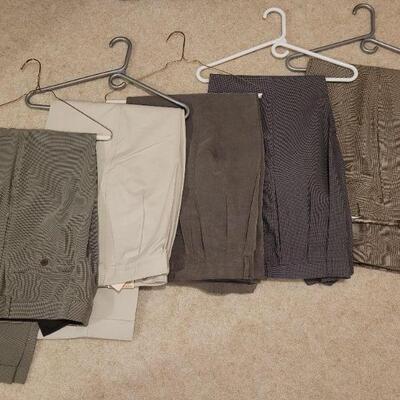 Lot 1077: (5) Pairs of Men's Dress Pants