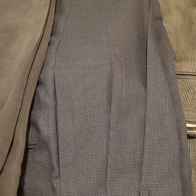 Lot 1077: (5) Pairs of Men's Dress Pants