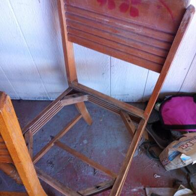 1251 = Vintage Chairs