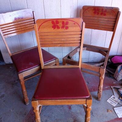 1251 = Vintage Chairs