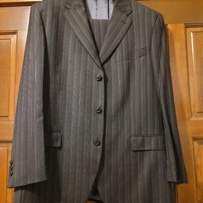 Lot 1083: Kenzo Men's Suit