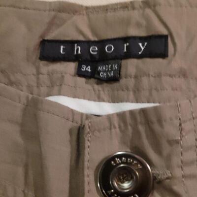 Lot 1086: (2) Pairs of Men's Shorts