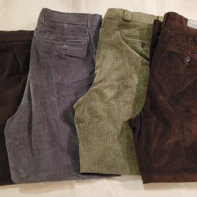 Lot 1100: (4) Pairs of Men's Corduroy Panta