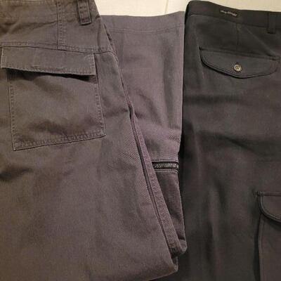Lot 1101: (2) Pairs of Men's Pants