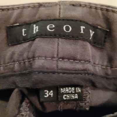 Lot 1101: (2) Pairs of Men's Pants