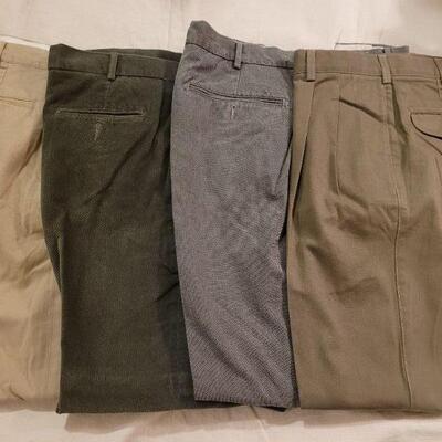 Lot 1102: Men's Pants Lot