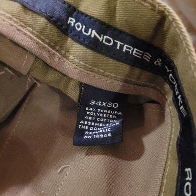 Lot 1102: Men's Pants Lot