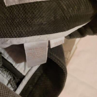 Lot 1102: Men's Pants Lot