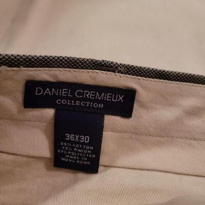 Lot 1102: Men's Pants Lot