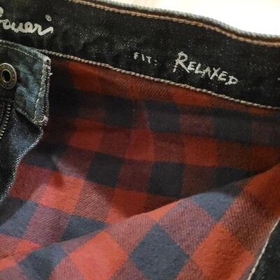 Lot 1104: (2) Men's Jeans