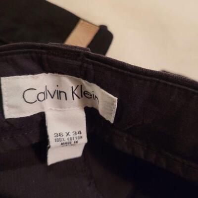 Lot 1106: (3) Men's Jeans/Pants lot