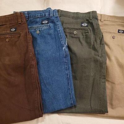 Lot 1108: (4) Docker's Men's Pants