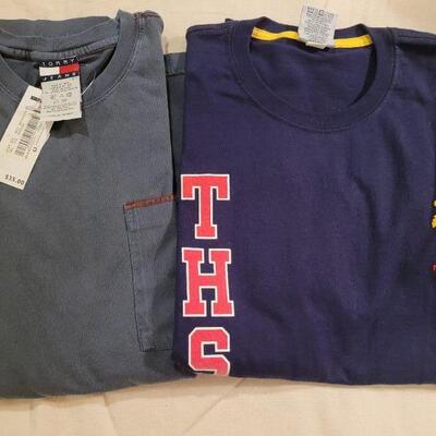 Lot 1109: (2) Tommy Hilfiger Tshirts