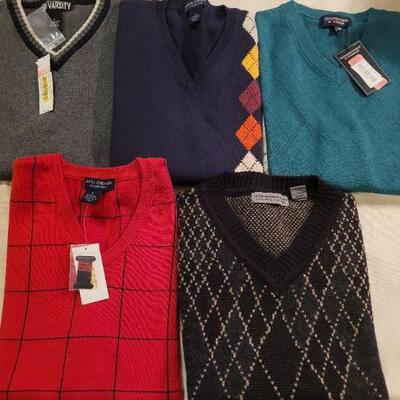 Lot 1114: (5) Men's Vests