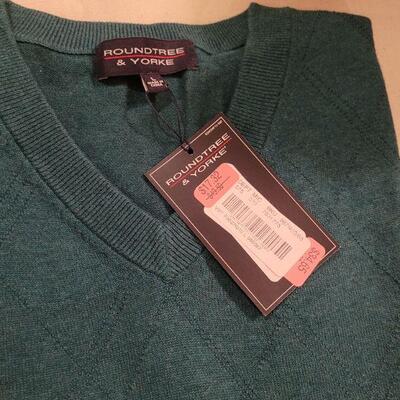 Lot 1114: (5) Men's Vests