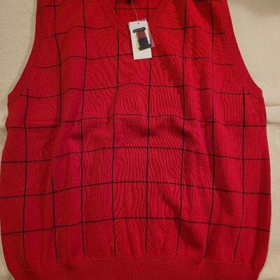 Lot 1114: (5) Men's Vests