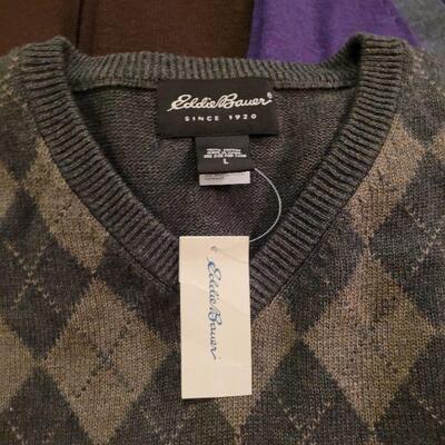 Lot 1115: (5) Men's Vests