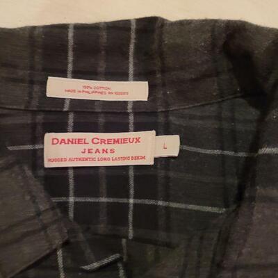 Lot 1118: Men's Shirts (2 short sleeve & 3 long)