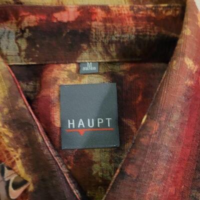 Lot 1121: (2) Haupt Short Sleeve Shirts 