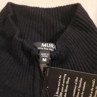 Lot 1122: (2) New Men's Murano Sweaters