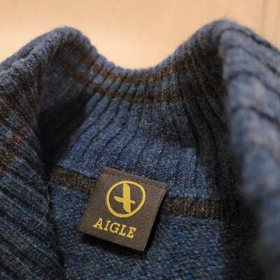 Lot 1123: (3) Men's Sweaters 