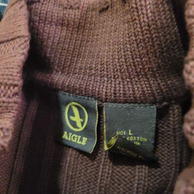 Lot 1123: (3) Men's Sweaters 