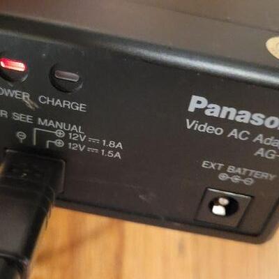 Lot 1126: UNTESTED Vintage PANASONIC AG-195 VHS Video Recorder w/ Hard Case 
