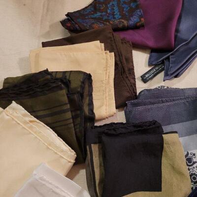 Lot 1127: Men's Silk Bow Ties & Pocket Squares 