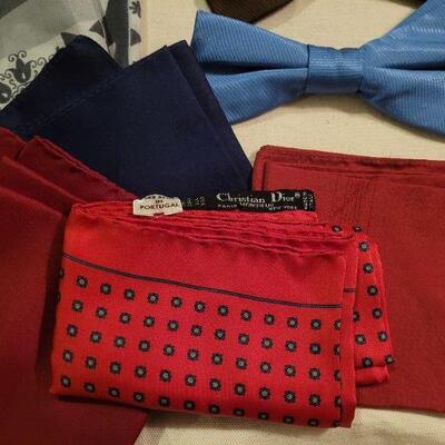 Lot 1127: Men's Silk Bow Ties & Pocket Squares 
