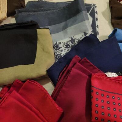 Lot 1127: Men's Silk Bow Ties & Pocket Squares 