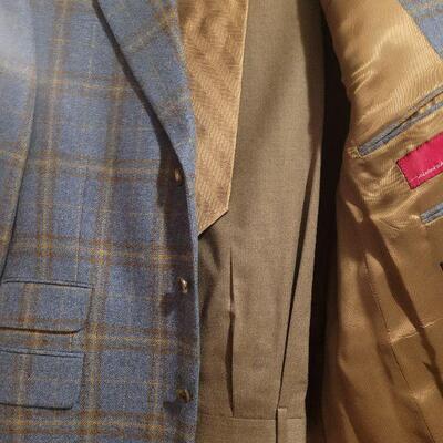 Lot 1128: Men's Suit
