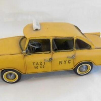 Metal Art Model Classic Car NYC Taxi 14